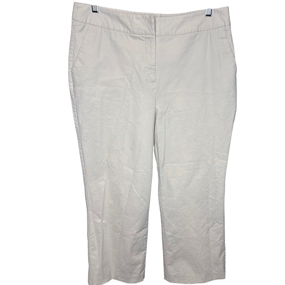 Chico's Beige‎ Cropped Pants Sz 2.5/L Short Stretch Minimalist Versatile Casual